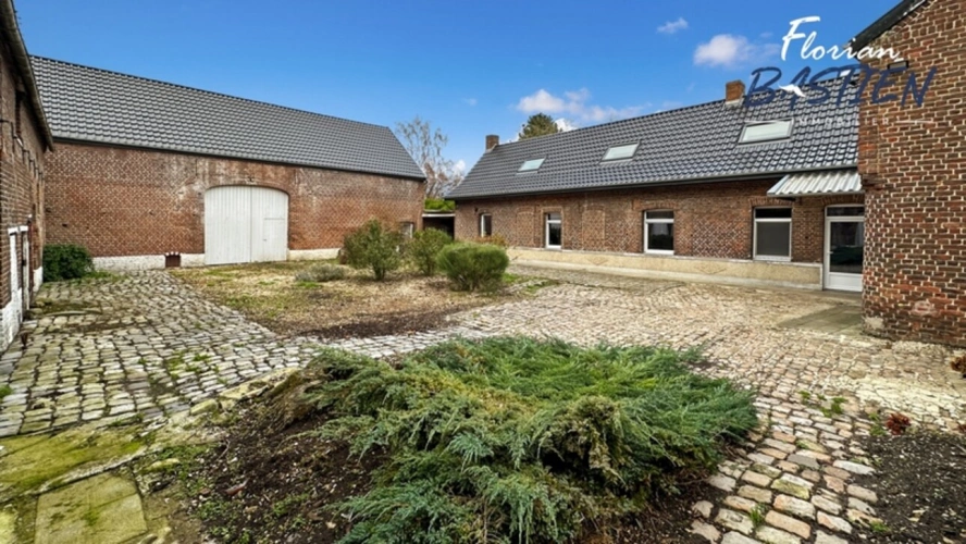 Photos 4 - Prestige - Un corps de ferme d’exception, à l’abri des regards, où authenticité et potentiel se rencontrent à Lecelles