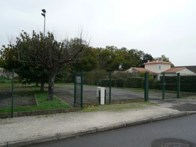 Photos 2 - Foncière -  CHATEAUBERNARD (16) Terrain à Vendre 