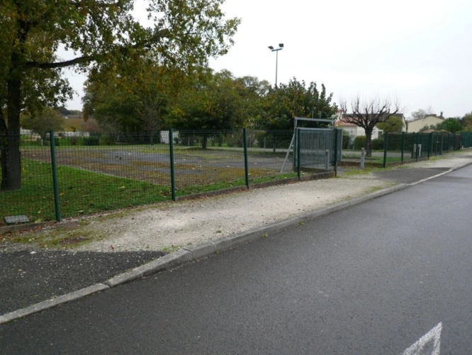 Photos 6 - Foncière -  CHATEAUBERNARD (16) Terrain à Vendre 