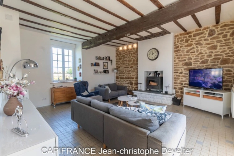 Photos 7 - Prestigious - 4 bedroom character stone house on 6 acre land