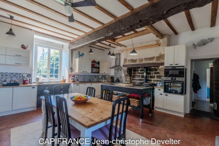 Photos 8 - Prestigious - 4 bedroom character stone house on 6 acre land