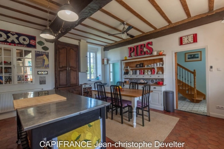 Photos 10 - Prestigious - 4 bedroom character stone house on 6 acre land