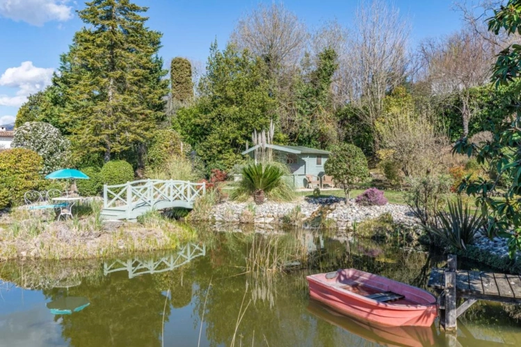 Photos 19 - Prestigious - House