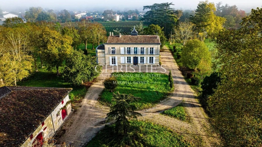 Photos 2 - Prestige - A vendre propriété de charme du XIXème siècle aux portes de Bordeaux