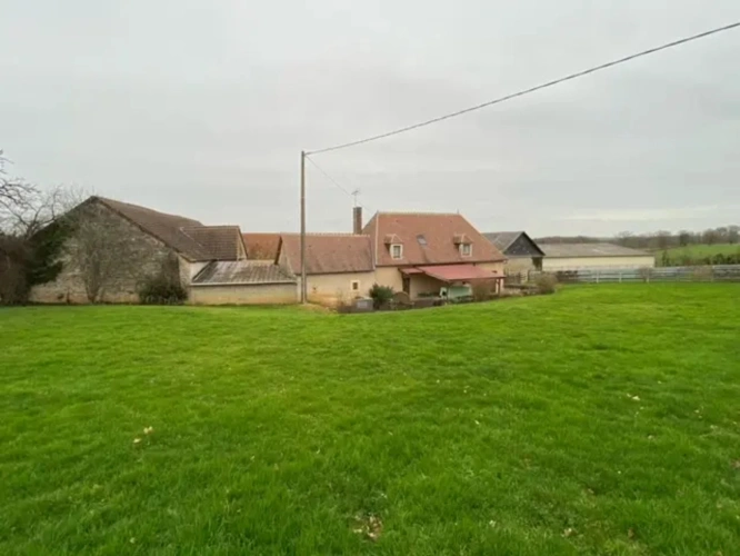 Photos 5 - Agricole - Exploitation d'élevage de 225 hectares dont 79 hectares en propriété dans le Cher
