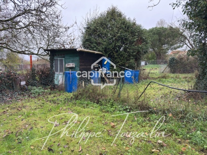 Photos 4 - Foncière - Terrain à vendre  CHATELLERAULT (86) Terrain de loisirs 1 465 m² avec puits et cabanons