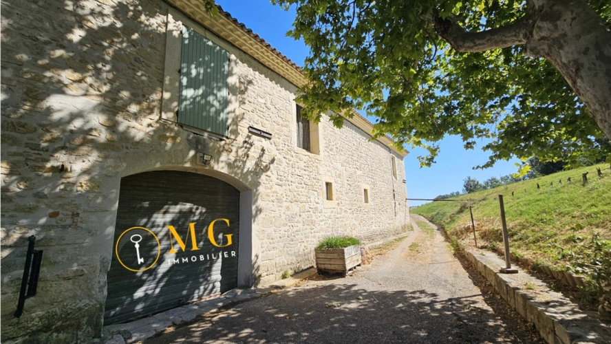 Photos 1 - Touristique - MAS 6 pièces sur terrain de 2158 m2