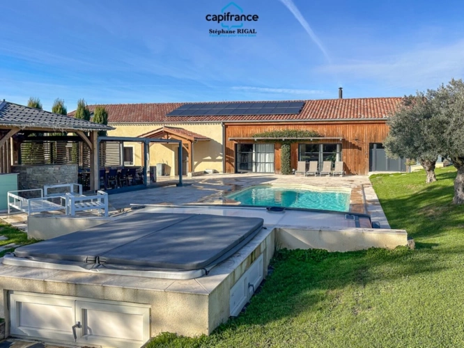 Photos 22 - Prestige - Propriete à vendre 7 pièces VILLENEUVE SUR LOT (47) de 229m2 habitables sur un terrain clos de 5965m2