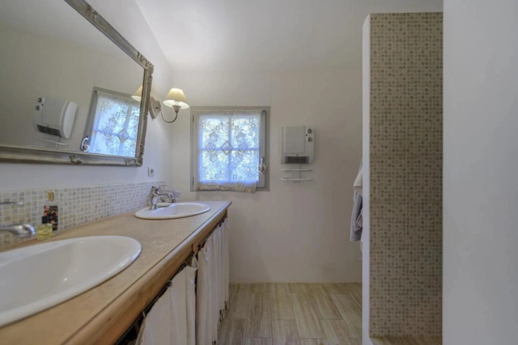 Photos 10 - Prestigious - House