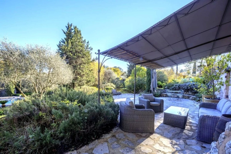 Photos 12 - Prestigious - House