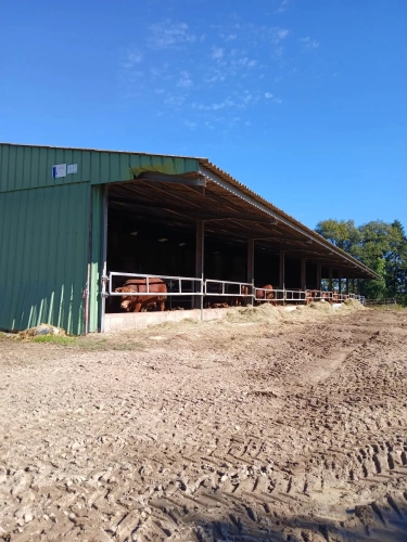 Photos 1 - Agricole - Batiment agricoles et 43 hectares de terres agricoles