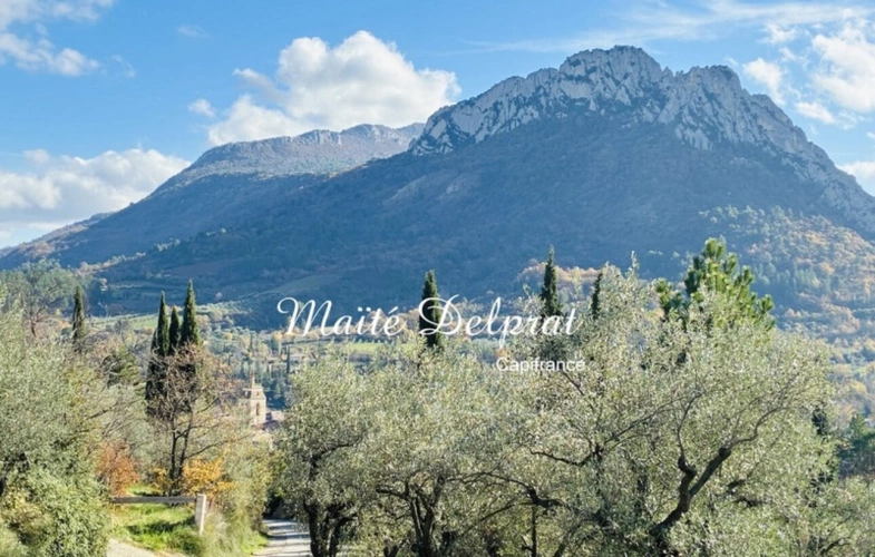 Photos 17 - Prestige - À vendre – Maison d’architecte– Drôme Provençale – 4 chambres avec piscine et jardin paysager