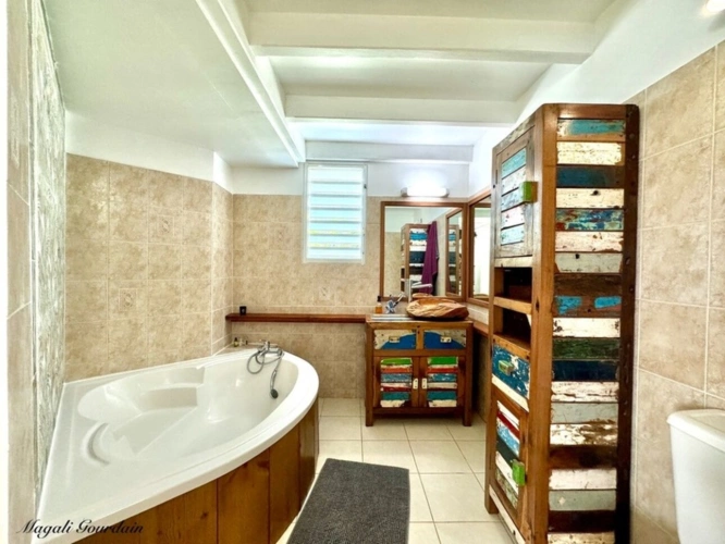 Photos 10 - Prestige - SAINT-FRANÇOIS – PROPRIÉTÉ RARE À 100 MÈTRES DE LA PLAGE – 3 VILLAS INDÉPENDANTES SUR 1 539 m²