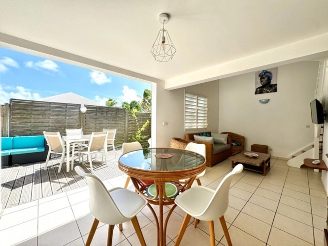 Photos 26 - Prestige - SAINT-FRANÇOIS – PROPRIÉTÉ RARE À 100 MÈTRES DE LA PLAGE – 3 VILLAS INDÉPENDANTES SUR 1 539 m²