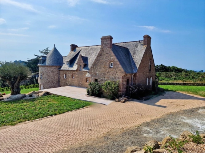 Photos 5 - Prestige - Propriete à vendre 12 pièces PLOUGRESCANT (22)