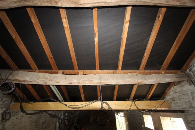 Photos 7 - Touristique - Dpt Côte d'Or (21), à vendre GISSEY SUR OUCHE Grange P3 + local soit 138 m²