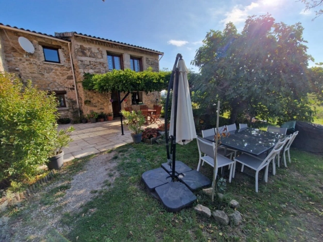 Photos 1 - Prestige - À vendre – Ensemble immobilier en pierre au cœur de la nature – Vernoux-en-Vivarais