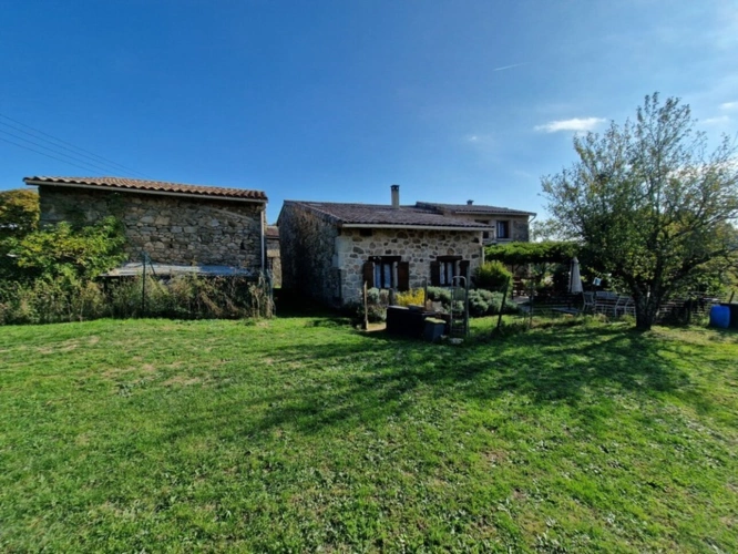 Photos 11 - Prestige - À vendre – Ensemble immobilier en pierre au cœur de la nature – Vernoux-en-Vivarais