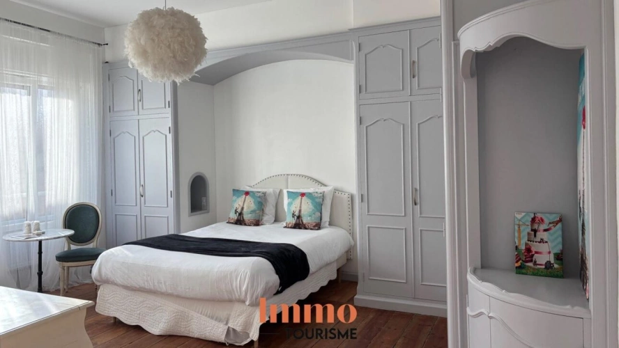 Photos 6 - Touristique - Propriété avec chambres d'hôtes et piscine intérieure en vil