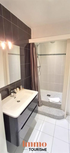 Photos 11 - Touristique - Propriété avec chambres d'hôtes et piscine intérieure en vil