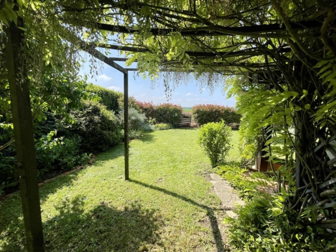 Photos 9 - Prestigious - House