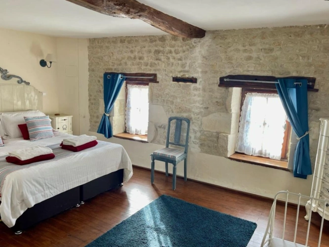 Photos 9 - Tourist - House