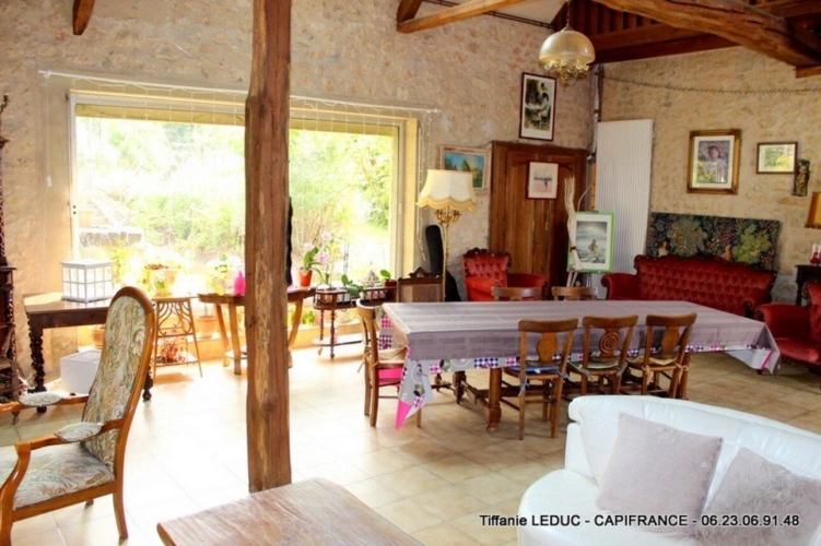 Photos 2 - Prestige - Villedieu les poêles : Longère de 145 m2 avec dépendance sur 12500 m2 de terrain