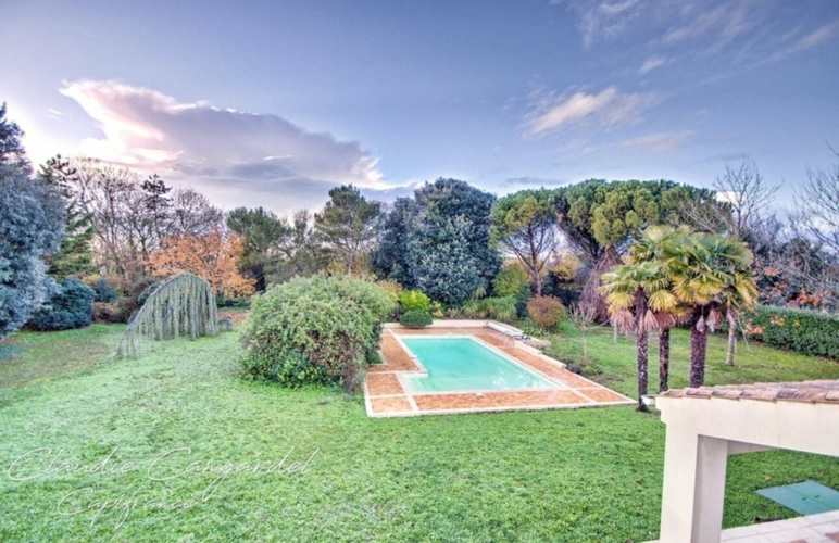 Photos 3 - Prestige - Magnifique propriété de 7 pièces alliant espace, élégance et cadre verdoyant à seulement 10' de LA ROCHELLE