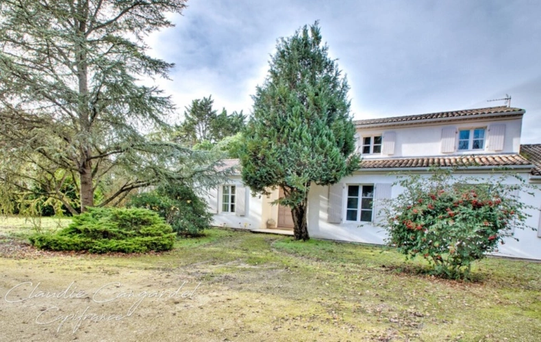 Photos 8 - Prestige - Magnifique propriété de 7 pièces alliant espace, élégance et cadre verdoyant à seulement 10' de LA ROCHELLE