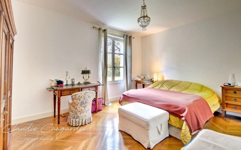 Photos 11 - Prestige - Magnifique propriété de 7 pièces alliant espace, élégance et cadre verdoyant à seulement 10' de LA ROCHELLE