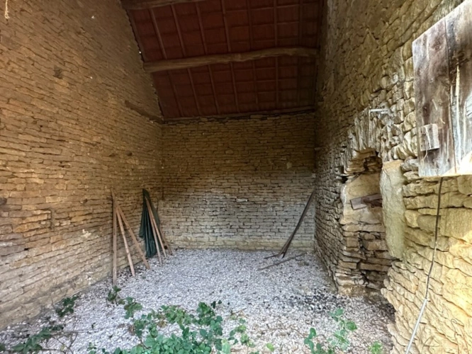 Photos 10 - Touristique - Ensemble de grange et écurie en pierre avec jardin, dans un environnement paisible proche de POUILLY EN AUXOIS (21)