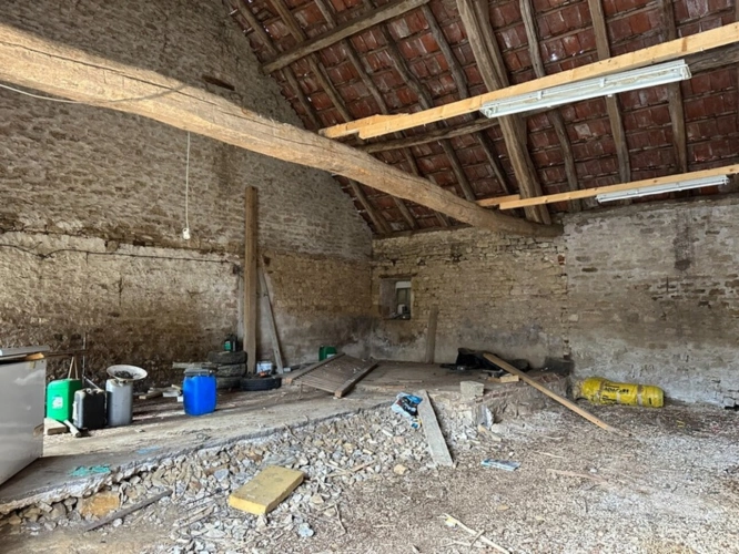 Photos 17 - Touristique - Ensemble de grange et écurie en pierre avec jardin, dans un environnement paisible proche de POUILLY EN AUXOIS (21)