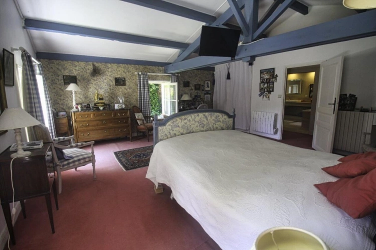 Photos 11 - Prestigious - Character property