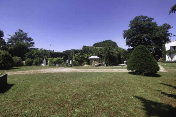 Photos 15 - Prestigious - Character property