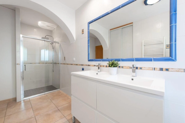 Photos 13 - Prestigious - Character property