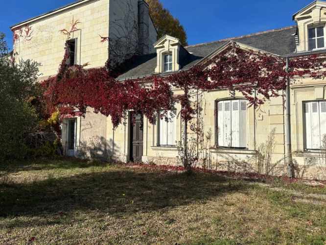 Photos 1 - Rurale - Dpt Maine et Loire (49), à vendre SAUMUR maison à restaurer avec terrain constructible