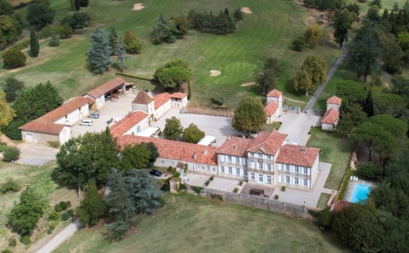 Photos 1 - Prestigious - Elegant 19th century CHATEAU on 70 ha, PANORAMIC VIEW OF THE PYRENEES, at the end of a driveway, Tou