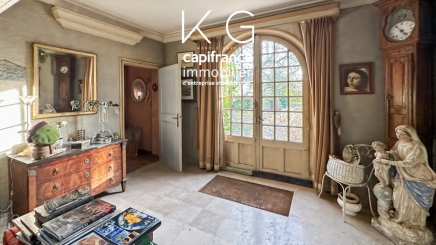 Photos 4 - Prestigious - Family home of 230m2 to renovate, on a plot of 3,700 m², with large outbuildings, located in Gonnevi