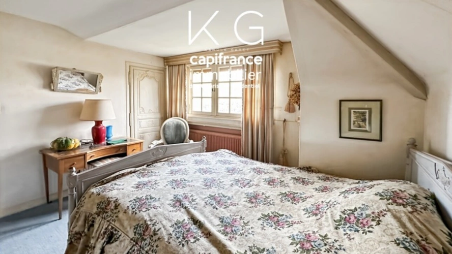 Photos 11 - Prestigious - Family home of 230m2 to renovate, on a plot of 3,700 m², with large outbuildings, located in Gonnevi