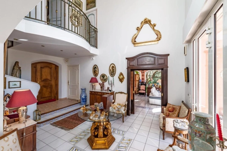 Photos 4 - Prestigious - House