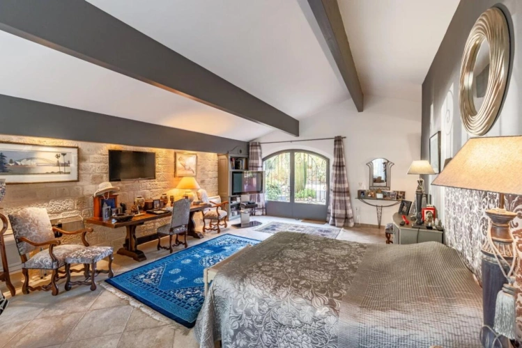 Photos 9 - Prestigious - House