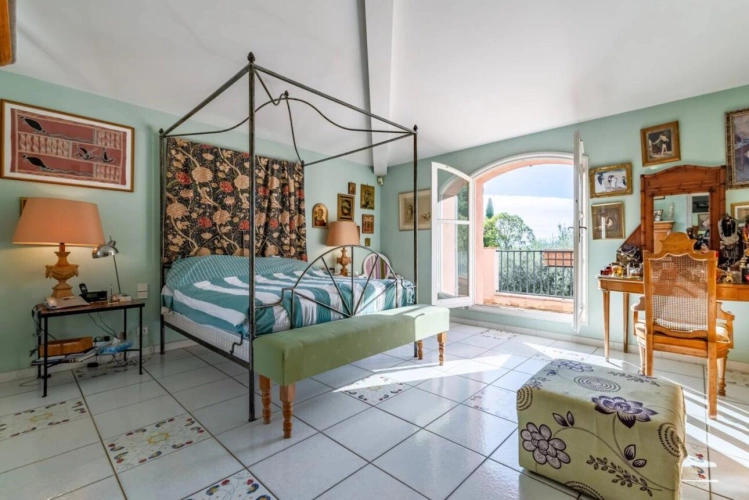 Photos 10 - Prestigious - House