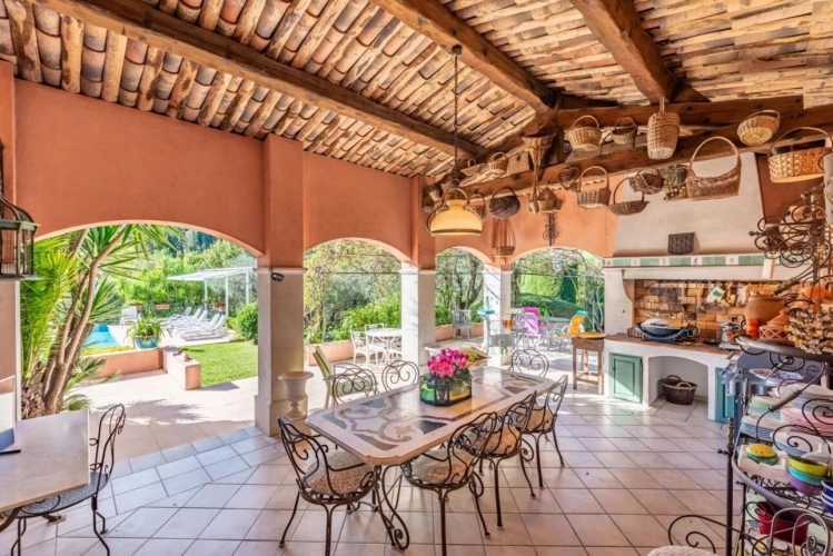 Photos 12 - Prestigious - House