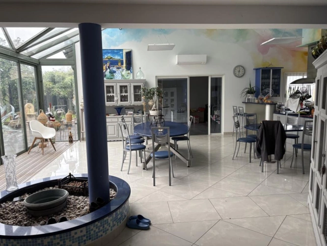 Photos 12 - Prestigious - House