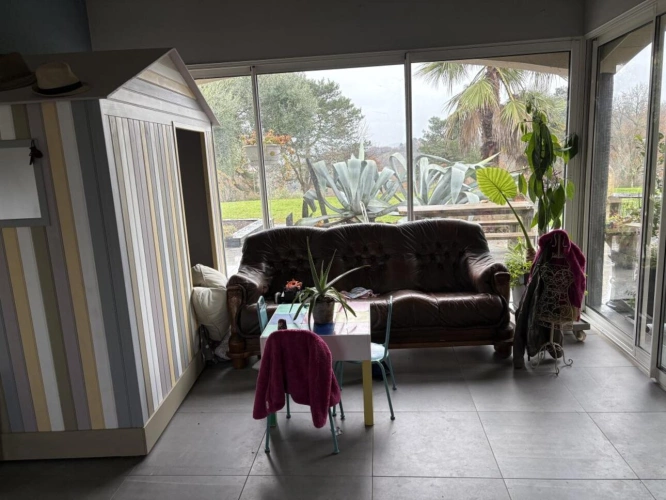 Photos 17 - Prestigious - House