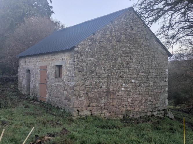 Photos 10 - Prestigious - RARE SUR LE MARCHÉ GRANDE LONGÈRE EN PIERRE AVEC DE NOMBREUSES DÉPENDANCES PARCELLES ATTENANTES DE 14 HECTARES