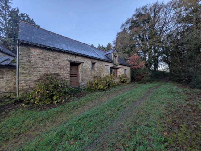 Photos 11 - Prestigious - RARE SUR LE MARCHÉ GRANDE LONGÈRE EN PIERRE AVEC DE NOMBREUSES DÉPENDANCES PARCELLES ATTENANTES DE 14 HECTARES
