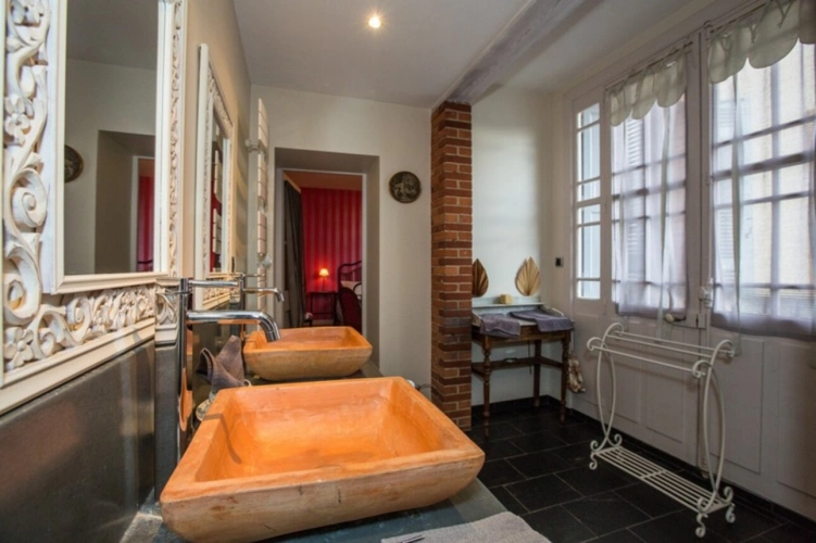 Photos 14 - Prestigious - Gers (32) department, Aire-sur-l'Adour, 19th-century bourgeois property, requiring no work, with ind