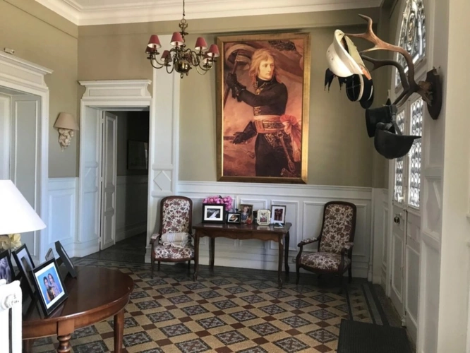 Photos 9 - Équestre - Magnifique château entièrement rénové et propriété équestre à vendre proche de SANCERRE (18)