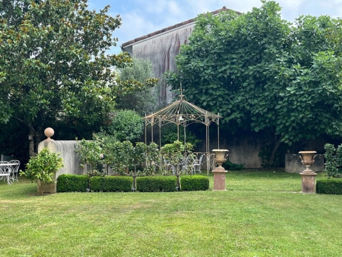 Photos 60 - Prestige - Marciac (32) ELEGANTE MAISON DE MAITRE, sans travaux, avec maison d'artistes ou gîte, parc séculaire clos de murs